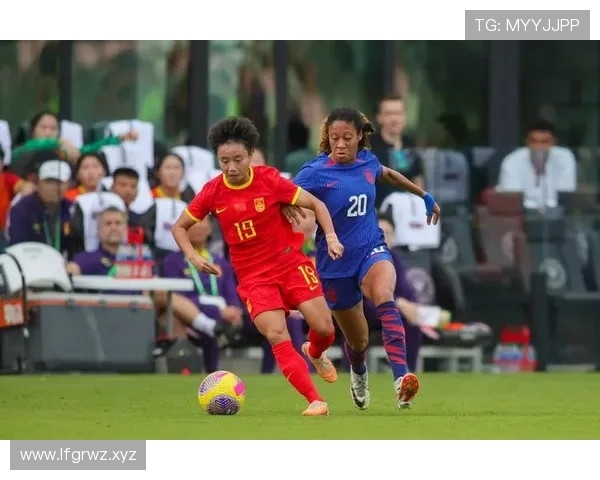 国际友谊赛:马卡里奥梅开二度助力美国女足3-0战胜中国女足 国际友谊赛:马卡里奥梅开二度助力美国女足3-0战胜中国女足